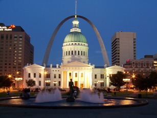 Gateway Arch and Courthouse
